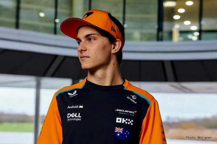 oscar pisatri mclaren mcl