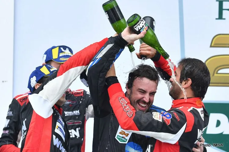 photo2019 alonso taylor kobayashi wayne van der zende daytona winners cadillac rolex 26 jan 19 27 jan 020