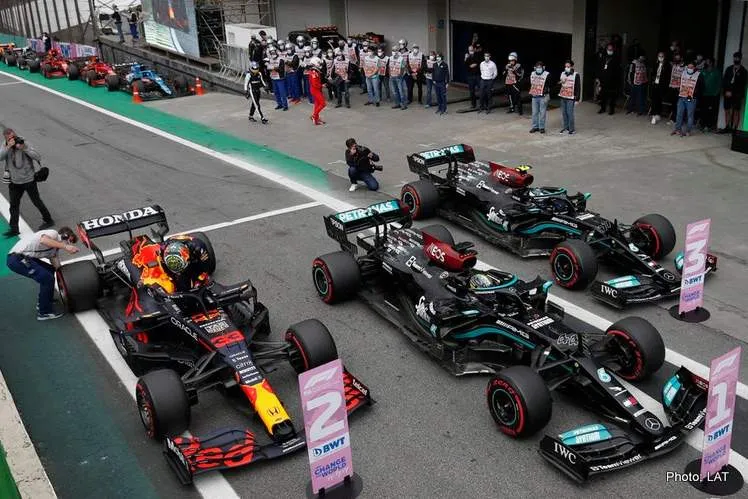 pole man lewis hamilton mercedes verstappen parc ferme 001
