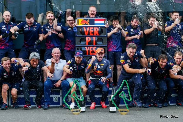 red bull team celebrate verstappen victory styrian grand prix
