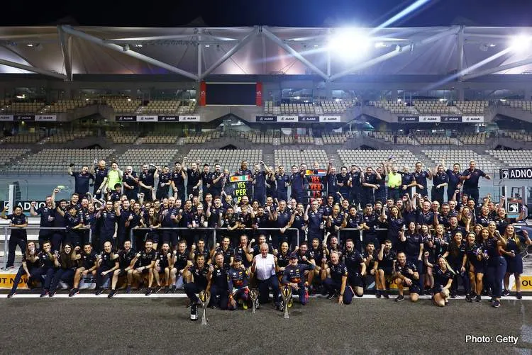 red bull team celebrations abu dhabi 2022