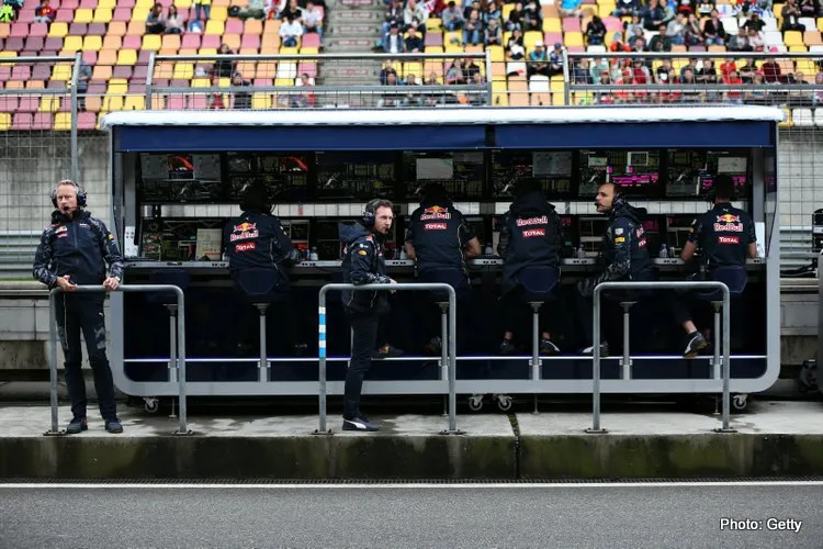 redbullpitwall
