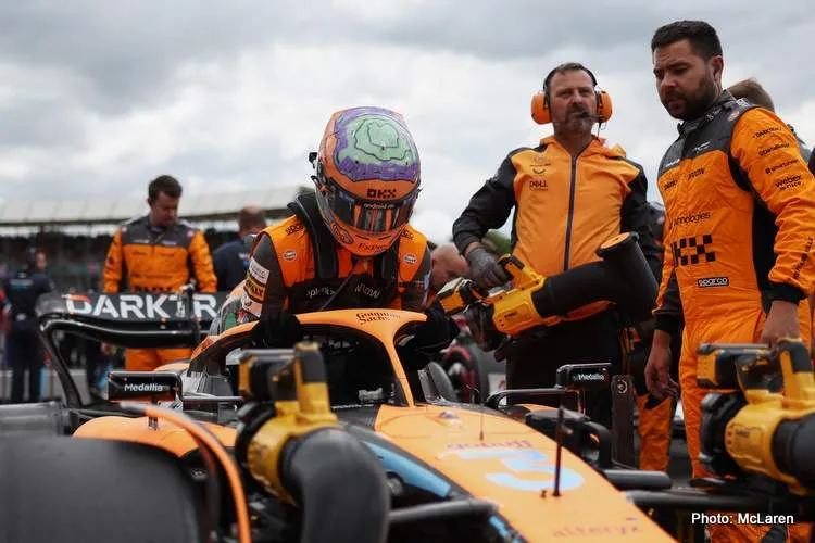 ricciardo silverstone 2022 1