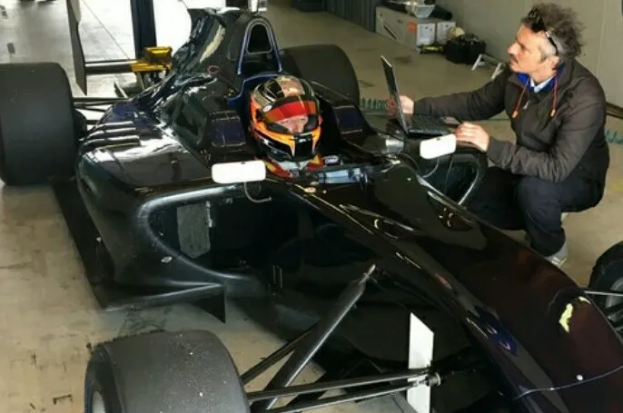 robert kubica testuje samochd gp3