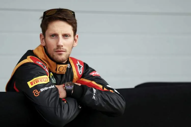 romain grosjean lotus large