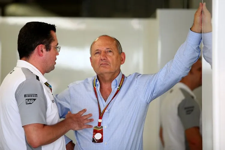 ron dennis eric boullier f1 grand prix japan hv0 acbtyqcx