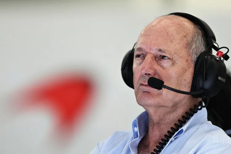 rondennisf1grandprixbahrainpracticecip q9tv7xnx