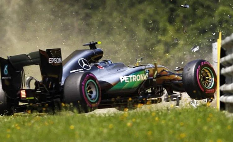 rosberg crash austria 6