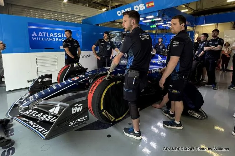 sainz china 2025