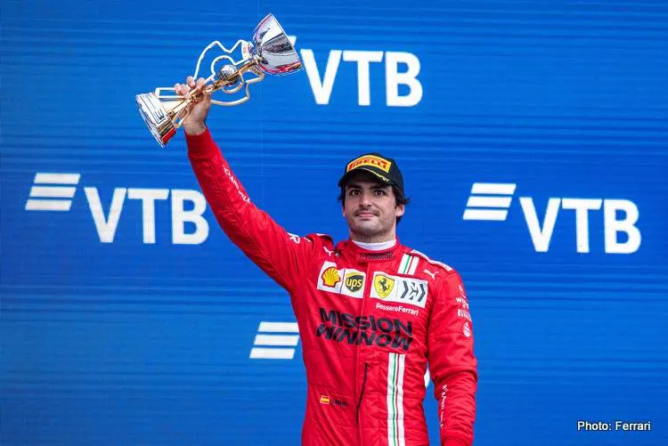 sainz sochi race 2021
