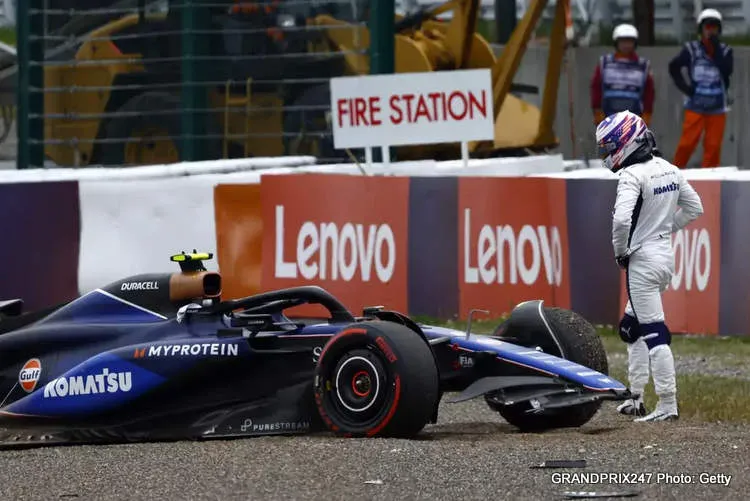 sargeant crash f1 williams suzuka japanese gp 2024