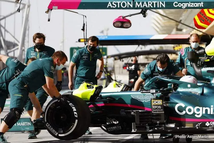 sebastian vettel aston martin 1