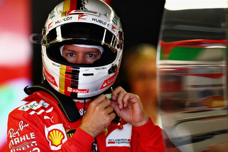 sebastian vettelf1grandprixpracticejvwr 4obvsux
