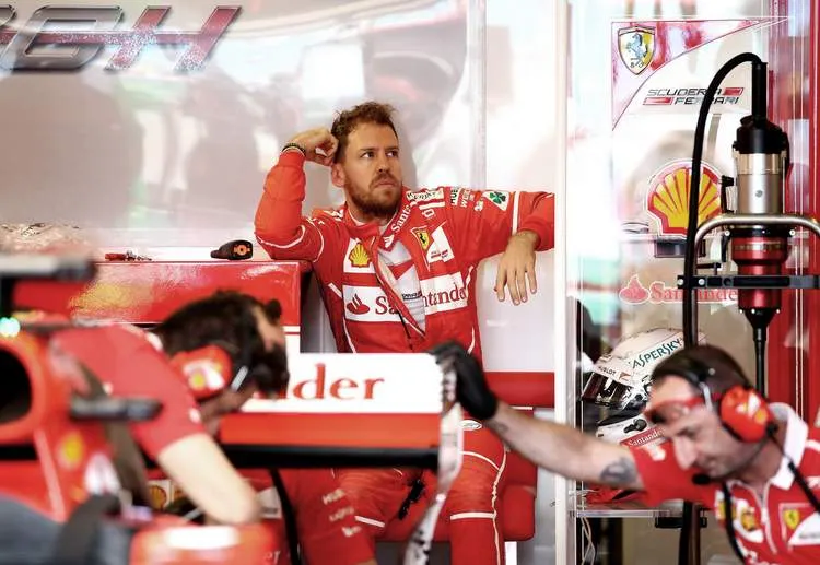 sebastianvettelaustralianf1grandprixx3n9cln0j dx 001
