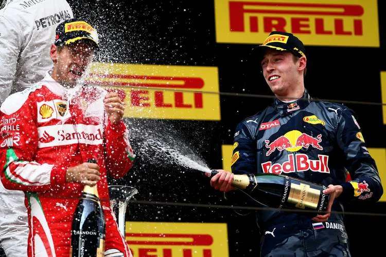 sebastianvettelf1grandprixchinawfr8vrsdyuix
