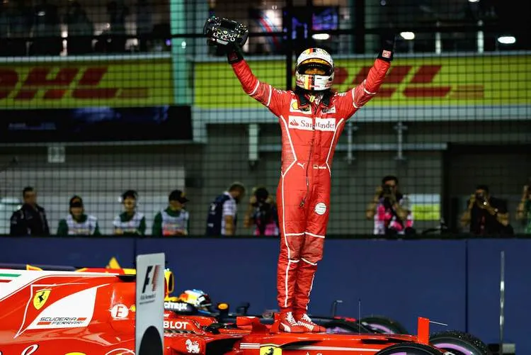 sebastianvettelf1grandprixsingaporequalifyingdrqibbzztacx