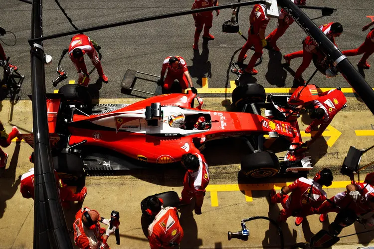 sebastianvettelspanishf1grandprixqualifyingvayr27 htzzx