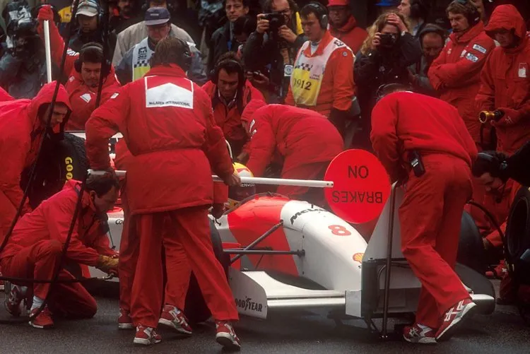 senna donington pitstop
