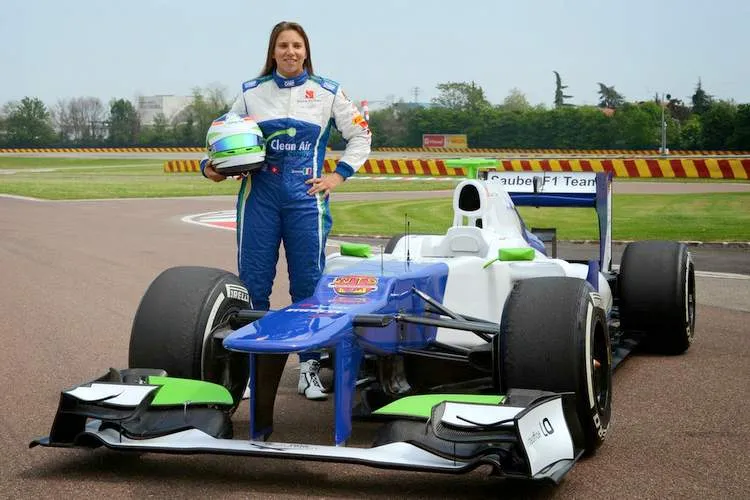 simona de silvestro tests sauber ferrari c31 at fiorano photos 4 001