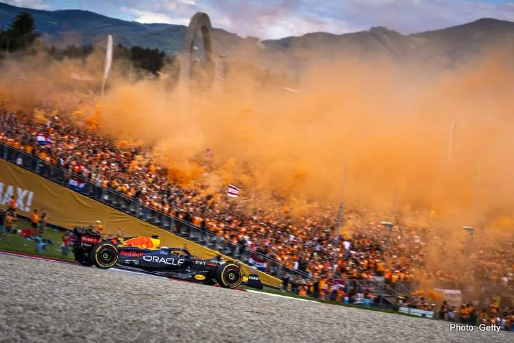 smoke flares verstappen f1