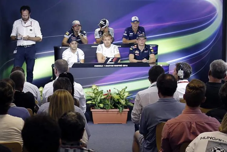 thurs press conf 2 002