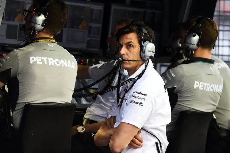 toto wolff f1 grand prix singapore qualifying 0ve5vlknmqgx