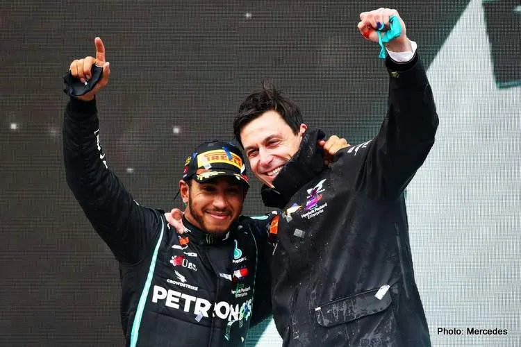 toto wolff lewis hamilton