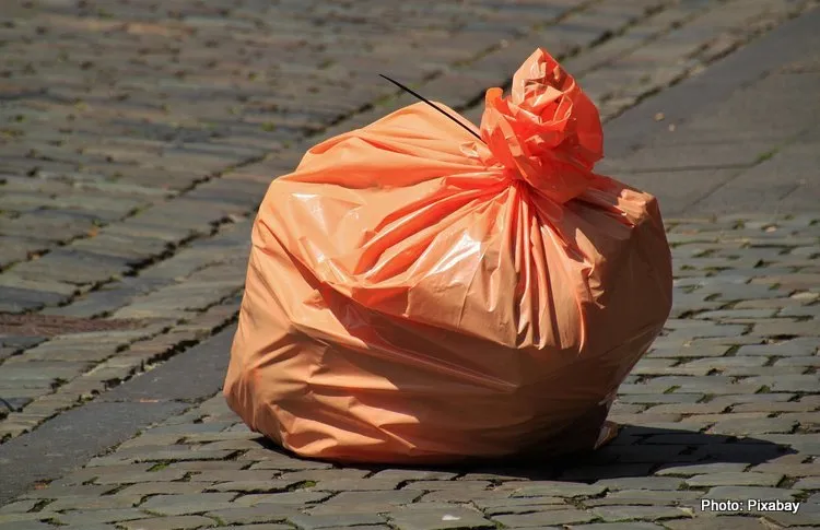 trash bag 850874 1280