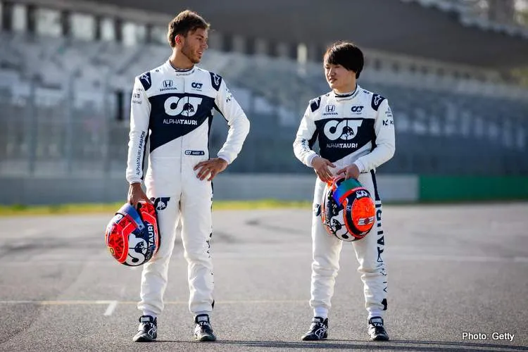 tsunoda gasly alphatauri 2022