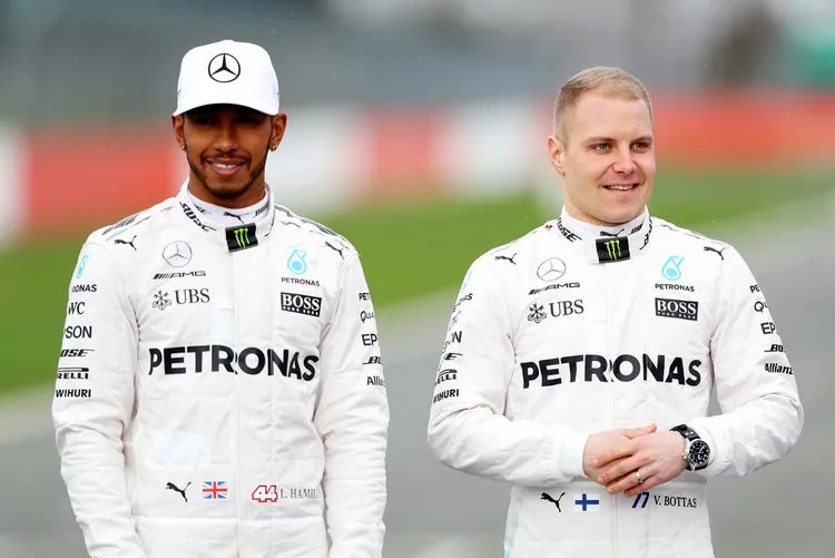 valtteribottasmercedesformulaoneteamovr6ojtay8gx