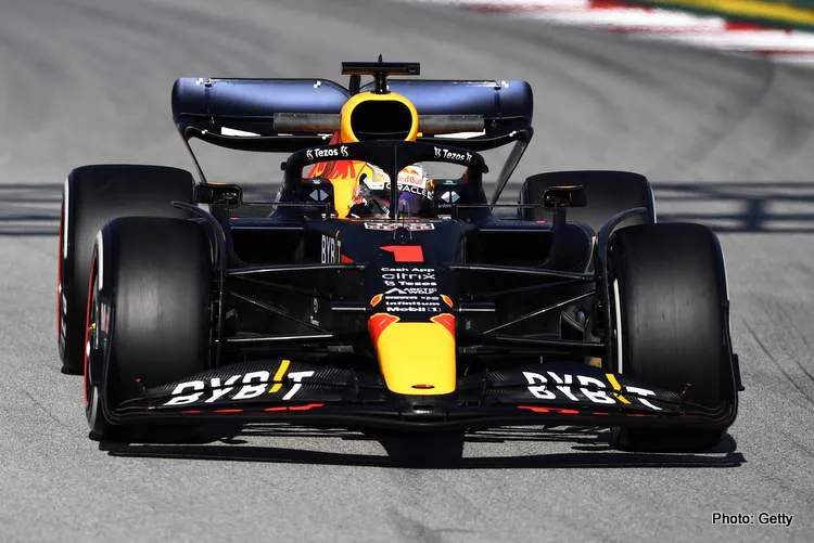 verstappen barcelona rb18 testing 2022