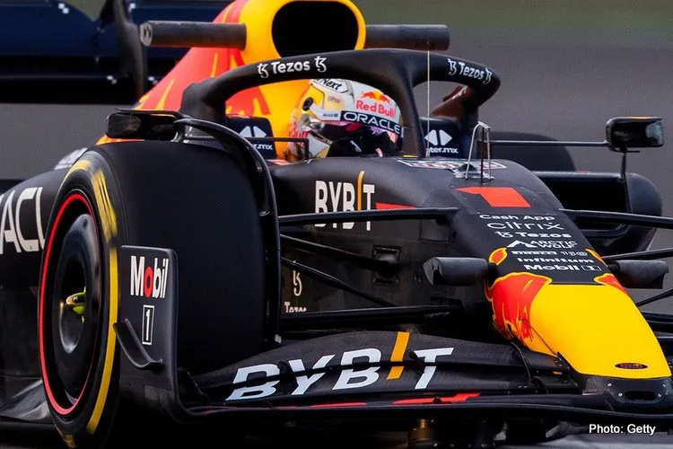 verstappen barcelona testing day one f1 2022 action