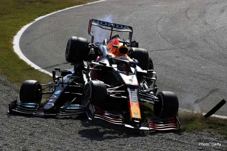 verstappen hamilton monza crash f1 2021