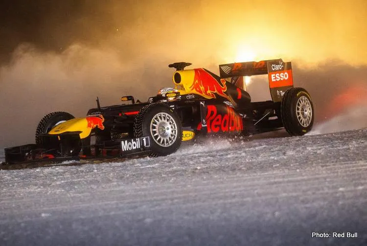verstappen snow rb08 2022 1