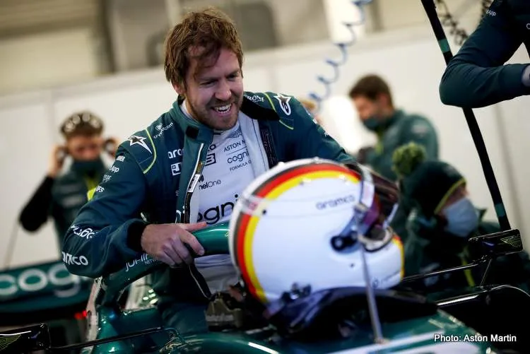 vettel amr22 shake down 2022
