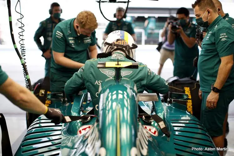vettel bahrain testing 2022