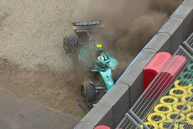 vettel melbourne crash 3 2022