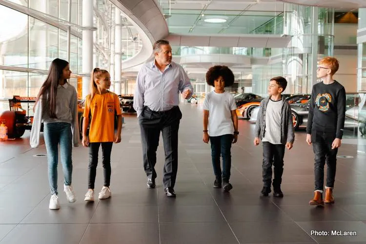 zak brown with children