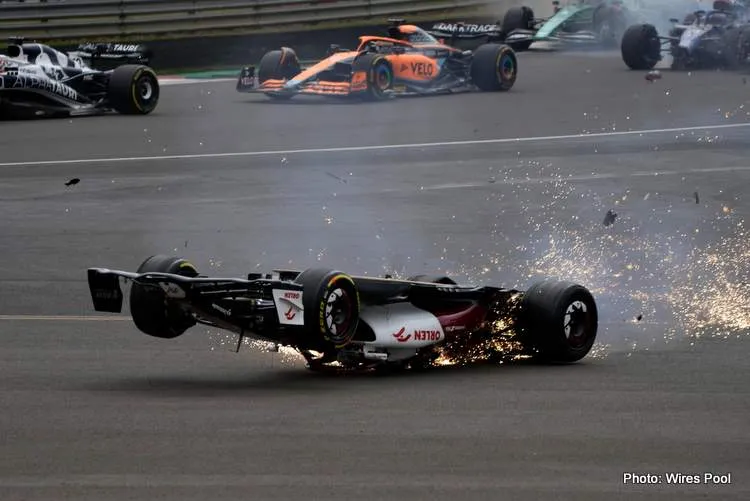 zhou silverstone crash 2 2022