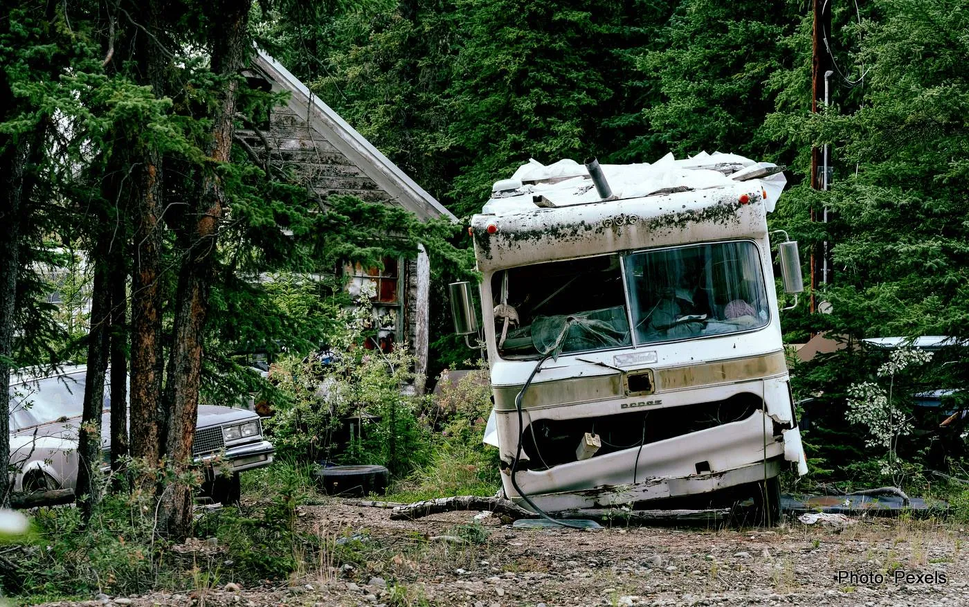 wrecked junk car rv