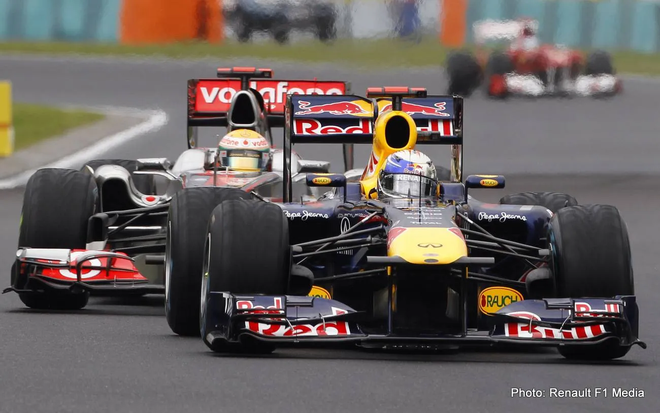 MOTORSPORT - F1 2011 - HUNGARY GRAND PRIX - HUNGARORING (HUN) - 28 TO 31/07/2011 - PHOTO : FREDERIC LE FLOC'H / DPPI - VETTEL SEBASTIEN (GER) - RED BULL RENAULT RB7 - ACTION
