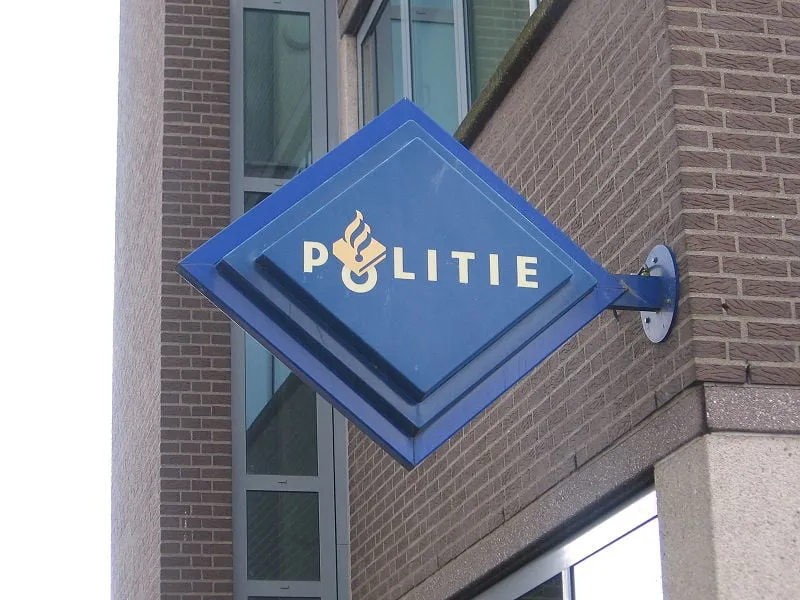 800px politielogo cc by sa 30 m minderhoud