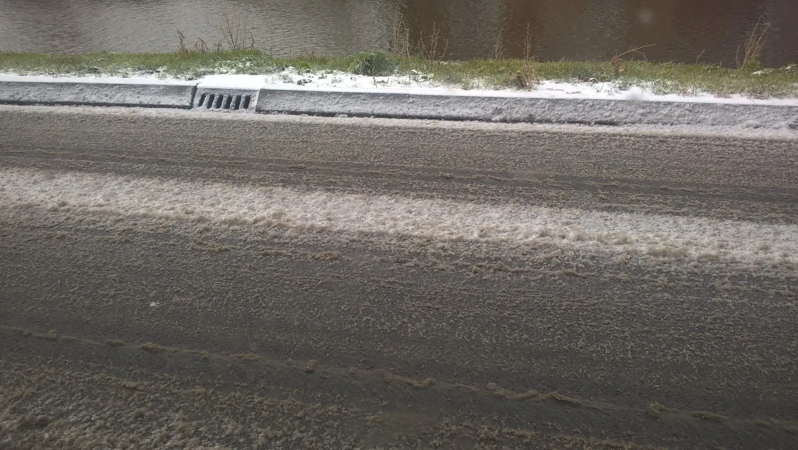 sneeuw en ijsresten weg