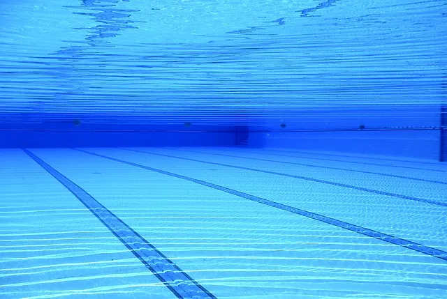 swimming pool 504780 640