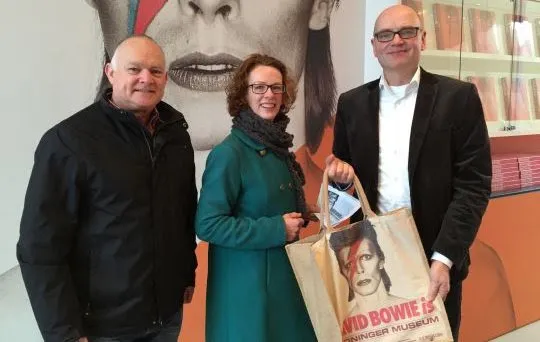 100000 bezoeker david bowie is
