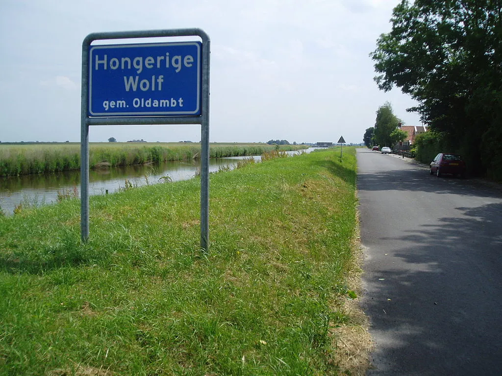 1024px hongerige wolf vanaf brug wikipedia commons gfdl hardscarf