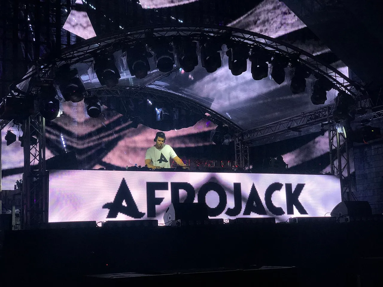 1280px afrojack at airbeat one 2018 by q1q2q3qwertz cc by sa 40 commonswikimediaorg