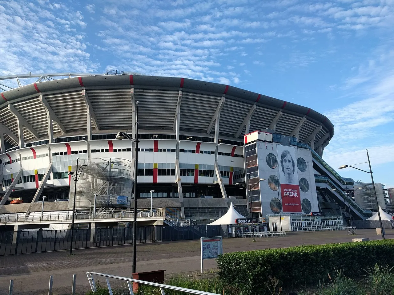 1280px amsterdam arena met cruijf johan cuijff arena cc by sa 40rudolphous