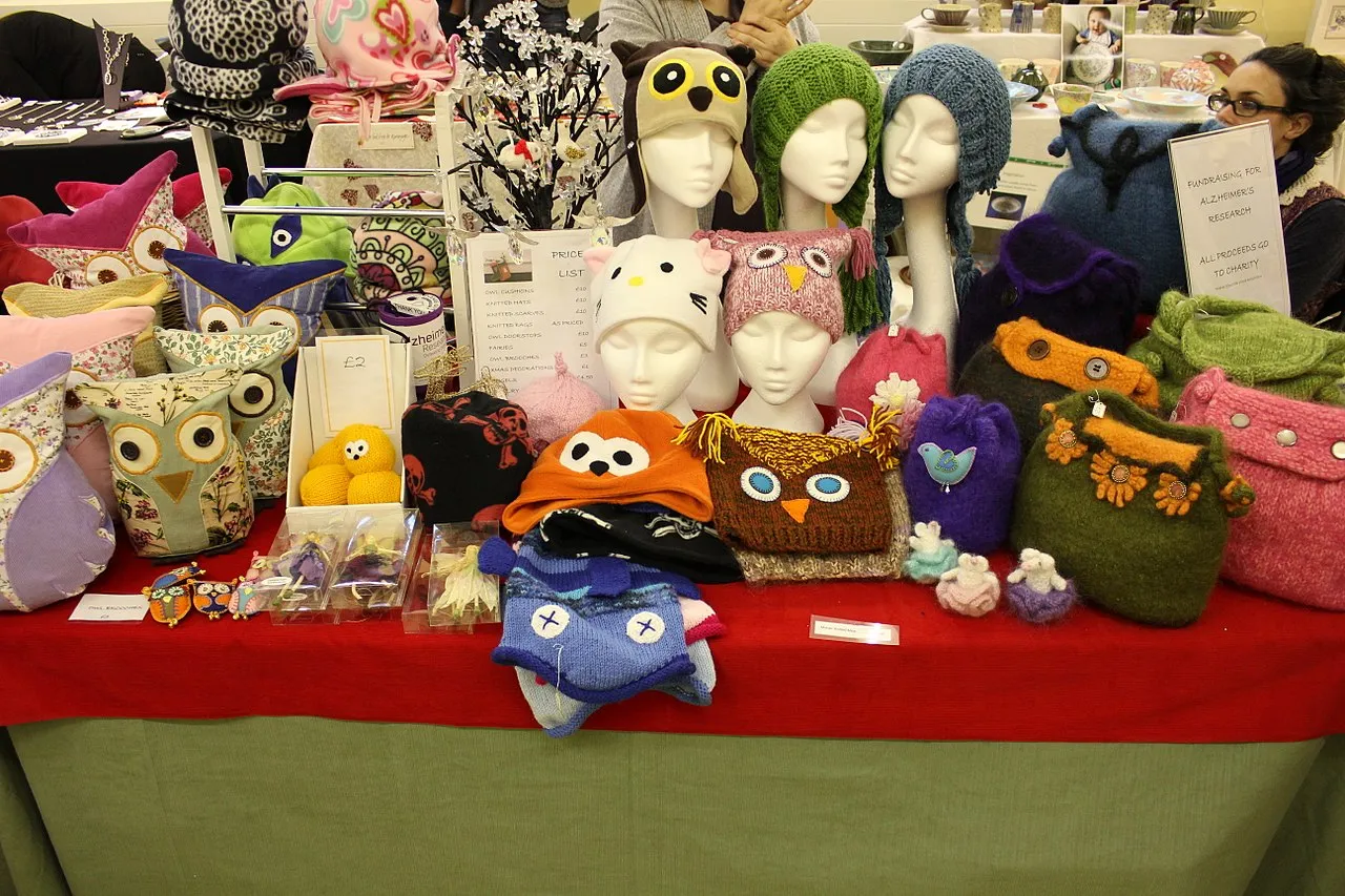 1280px st briavels art and craft fair 2012 12 cc by sa 30 john cummings