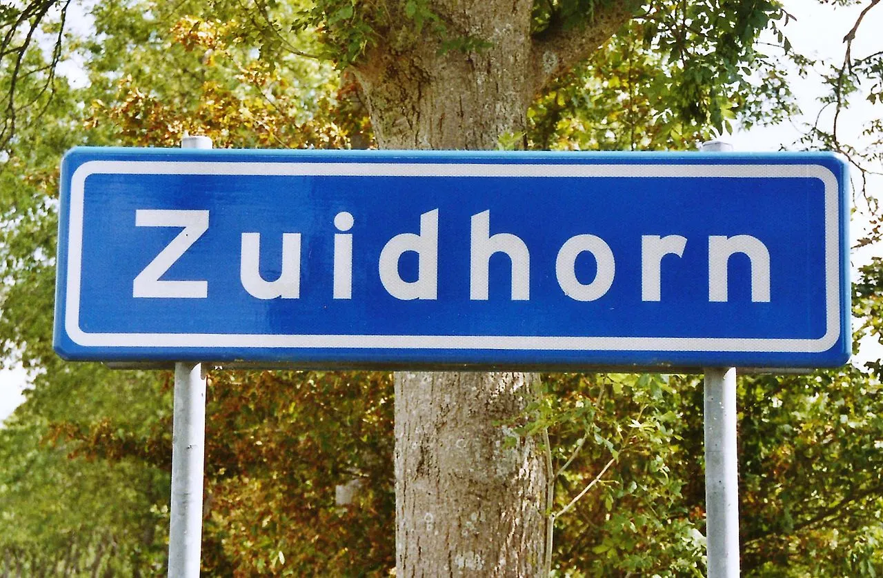 1280px zuidhorn place name cc by sa 30 dickelbers